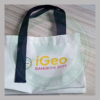 สินค้าพรีเมี่ยม showcase tote bag
